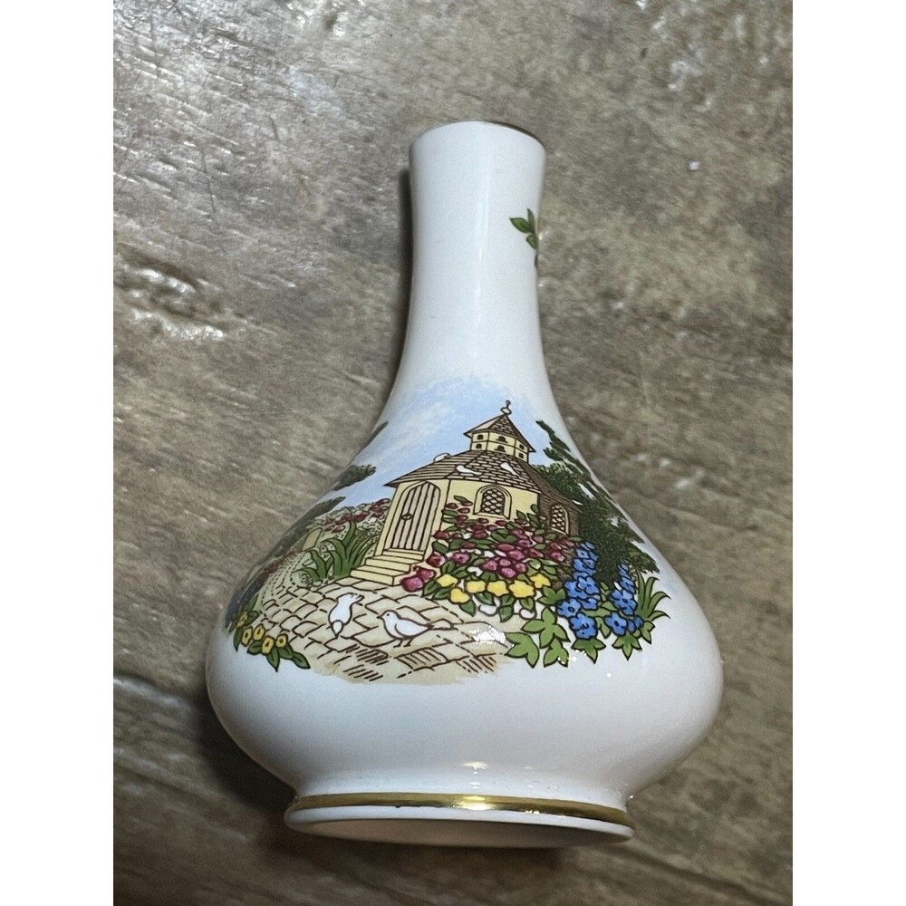 Spode Bud Vase Bone China Made in England #35 White Garden Scene Gold Trim
